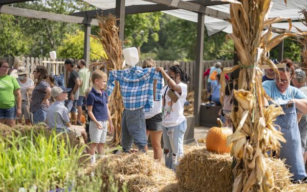 How to Build a Scarecrow, McDonald Garden Center